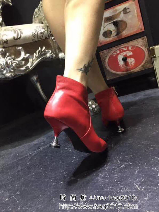 DIOR 2017新款 嗆口小辣椒同款 中跟短靴 QZS1060